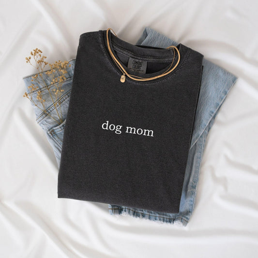 Dog Mom Tee V4