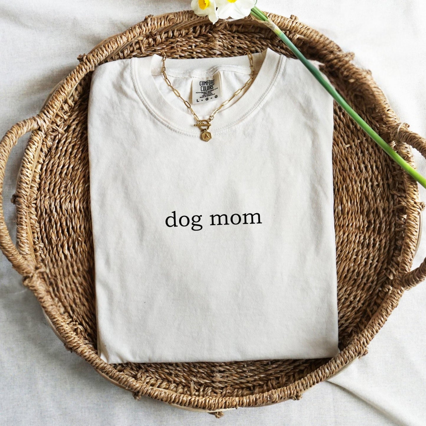 Dog Mom Tee V4