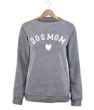 Afbeelding in Gallery-weergave laden, Dog Mom Heart Sweater
