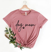 Afbeelding in Gallery-weergave laden, Dog Mom Tee
